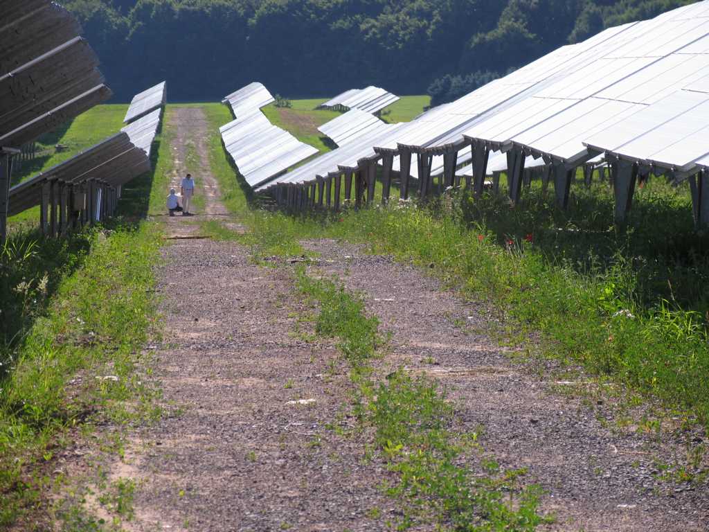 Solarstromanlage Freifläche / Solar parc on field 